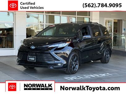 Certified 2025 Toyota Sienna XLE Woodland Edition