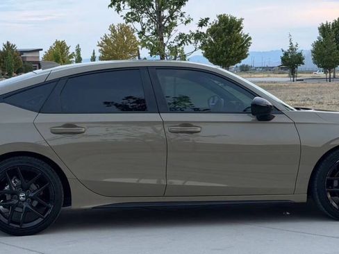 Used 2025 Honda Civic Sport image 4