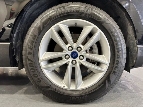 Used 2017 Ford Edge SEL w/ Equipment Group 201A FWD image 46