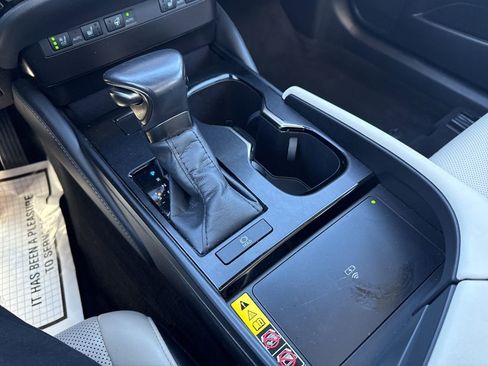 Used 2023 Lexus ES 250 w/ Premium Package image 24