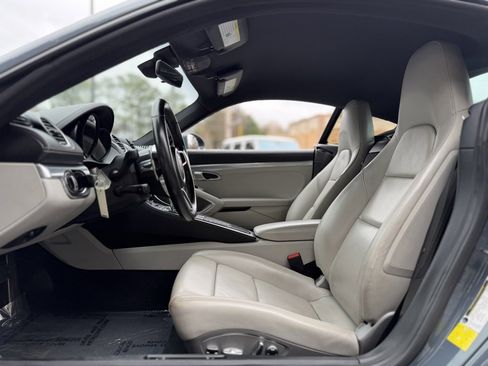 Used 2018 Porsche 718 Cayman image 25