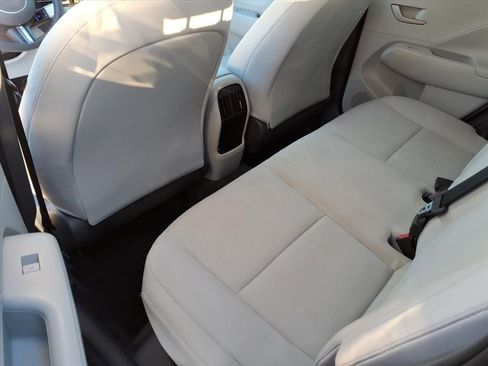 Used 2024 Hyundai Kona SEL w/ Convenience Package image 32