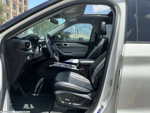 Used 2022 Ford Explorer XLT w/ Equipment Group 202A RWD image 7