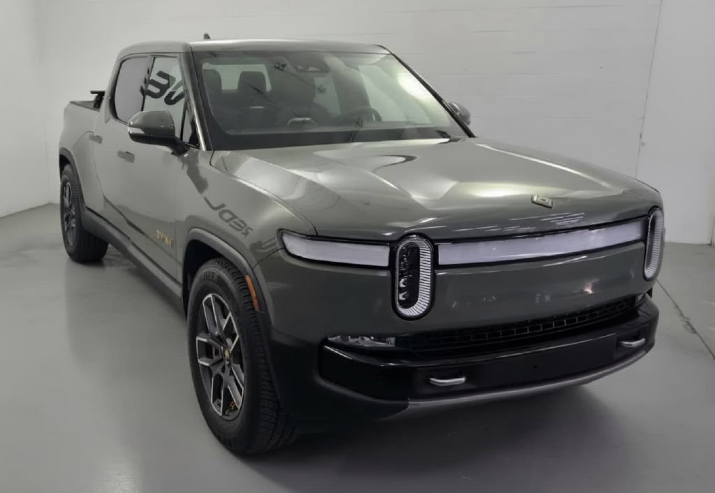 Used 2022 Rivian R1T Launch Edition AWD/4WD image 2