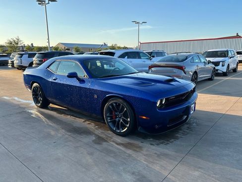 Used 2021 Dodge Challenger R/T Scat Pack RWD image 4