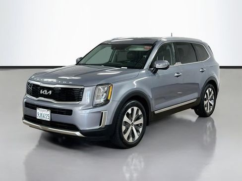 Certified 2022 Kia Telluride EX w/ EX Premium Package FWD image 3