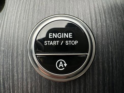 Certified 2023 Mercedes-Benz C 300 4MATIC Sedan image 21