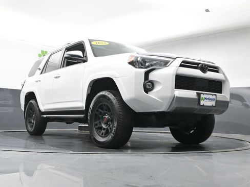 Used 2023 Toyota 4Runner TRD Off-Road Premium image 27