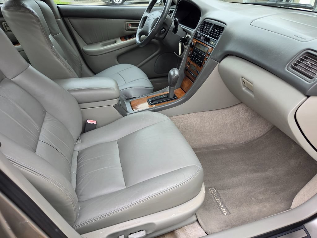 Used 2000 Lexus ES 330 w/ Lexus Value Pkg FWD image 34