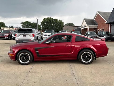 Used 2007 Ford Mustang GT Premium RWD image 3