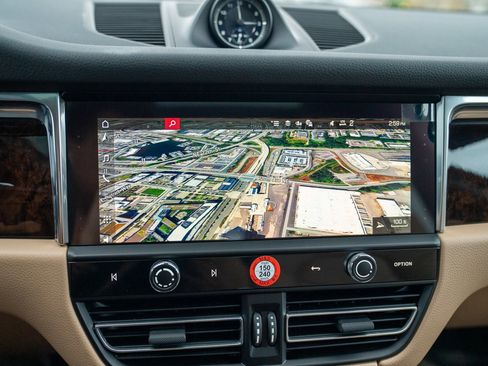 New 2026 Porsche Macan S image 18