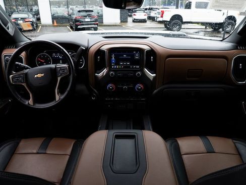 Used 2023 Chevrolet Silverado 2500 High Country AWD/4WD image 8