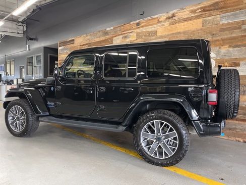 Used 2024 Jeep Wrangler High Altitude image 22