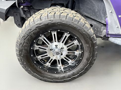 Used 2017 Jeep Wrangler Unlimited Sport w/ Connectivity Group AWD/4WD image 34