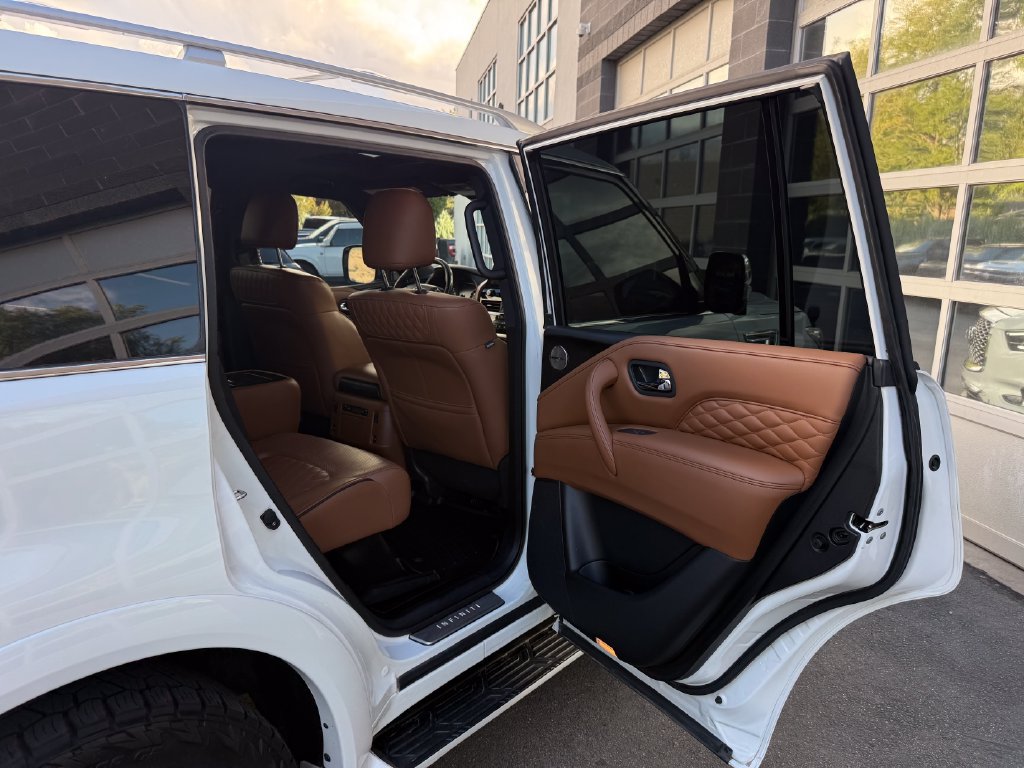 Used 2024 INFINITI QX80 Sensory w/ Cargo Package AWD/4WD image 39