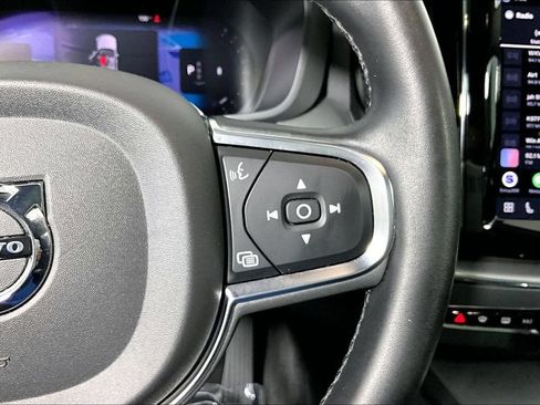 Used 2024 Volvo XC60 B5 Core AWD/4WD image 19