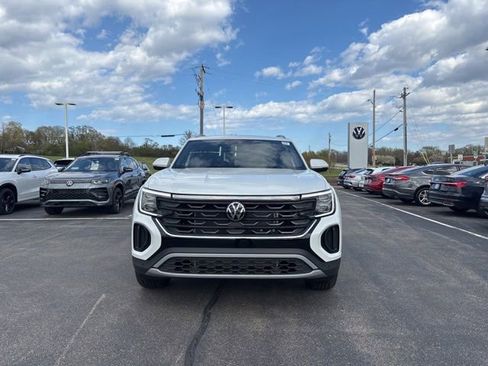 New 2026 Volkswagen Atlas Cross Sport SE AWD/4WD image 4