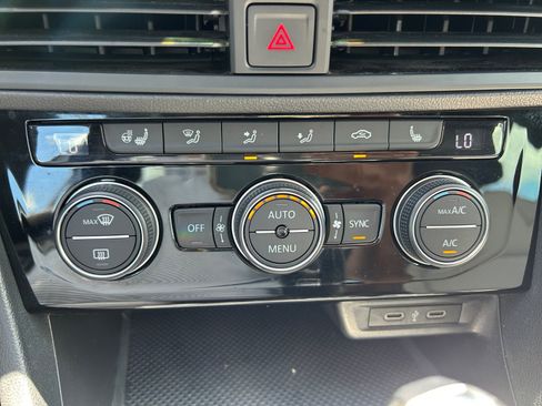 Used 2020 Volkswagen Jetta R-Line w/ R-Line Cold Weather Package FWD image 16