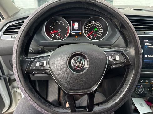 Used 2018 Volkswagen Tiguan SEL image 22