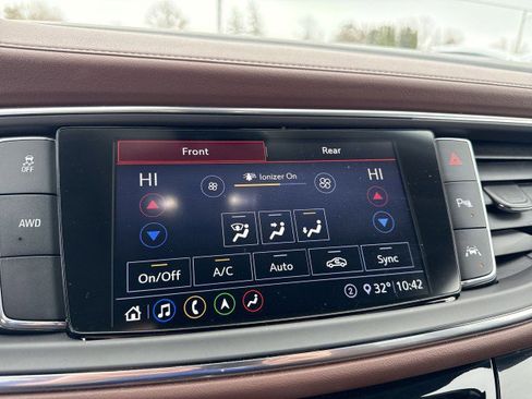 Used 2020 Buick Enclave Avenir w/ LPO, Floor Liner Package image 17