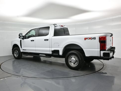 Used 2025 Ford F250 XL w/ STX Appearance Package AWD/4WD image 6