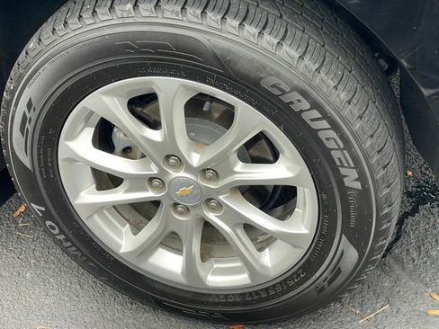 Used 2021 Chevrolet Equinox LS image 31