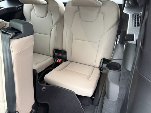 New 2026 Volvo XC90 B6 Plus w/ Protection Package Premier image 12