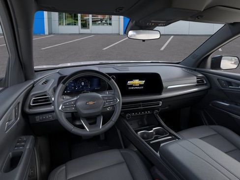 New 2025 Chevrolet Traverse LT w/ Enhanced Driving Package image 15