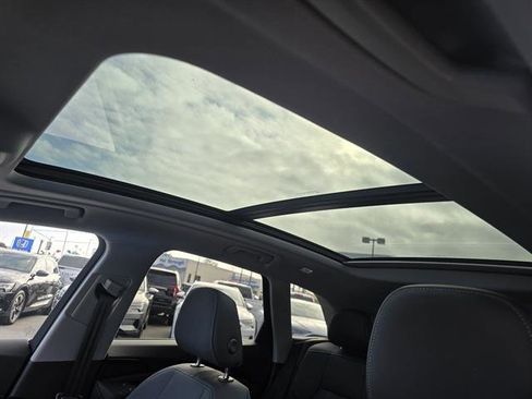 Used 2025 Audi Q5 Premium w/ Convenience Package image 5