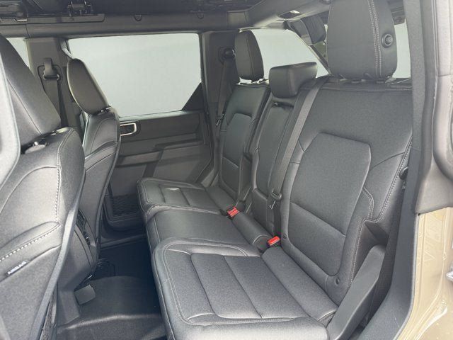 New 2026 Ford Bronco Badlands w/ Sasquatch Package AWD/4WD image 10