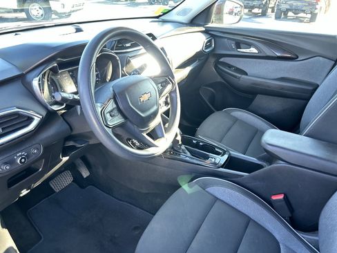 Used 2022 Chevrolet TrailBlazer LT w/ Convenience Package image 24