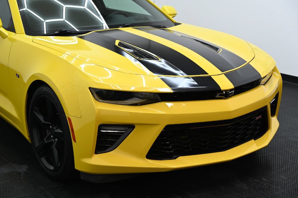 Used 2018 Chevrolet Camaro SS RWD image 8