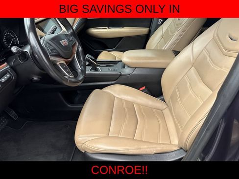 Used 2019 Cadillac XT5 Platinum AWD/4WD image 12