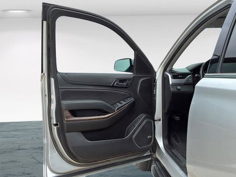 Used 2020 Chevrolet Tahoe LT image 11