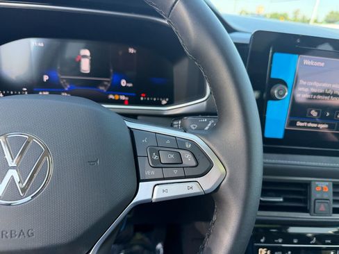 New 2026 Volkswagen Taos SE FWD image 16