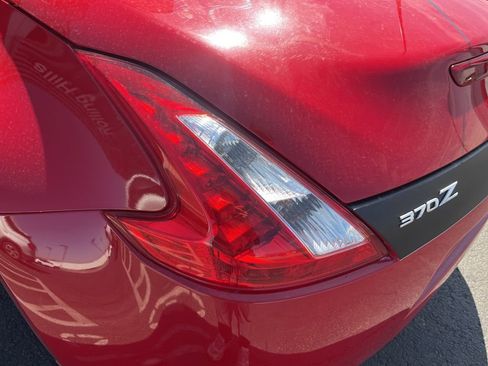 Used 2010 Nissan 370Z Touring w/ Sport Pkg image 18