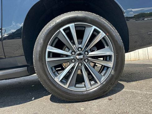 Used 2021 Cadillac Escalade ESV Sport Platinum w/ Heavy-Duty Trailer Package AWD/4WD image 19