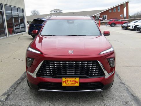 Used 2025 Buick Enclave Avenir w/ Super Cruise Package image 13