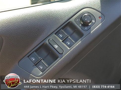 Used 2018 Volkswagen Tiguan Limited image 14