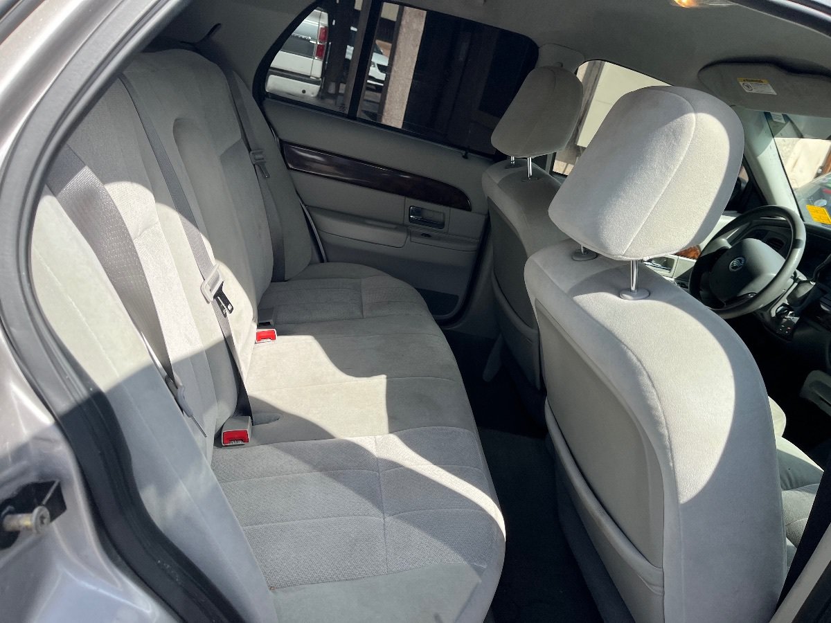 Used 2005 Mercury Grand Marquis GS RWD image 15