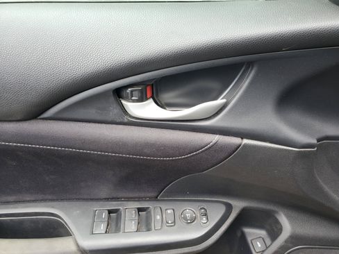 Used 2019 Honda Insight EX image 12