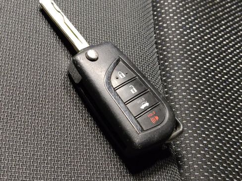 Used 2022 Toyota Corolla SE FWD image 32