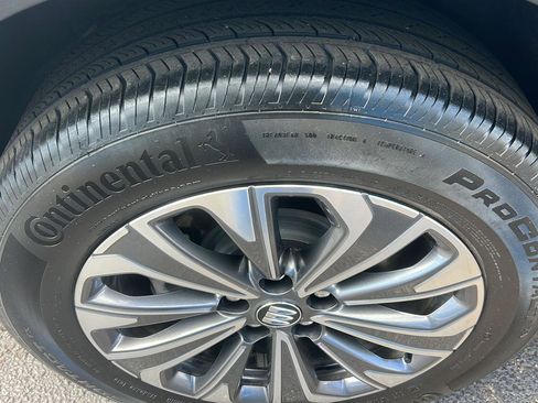 Used 2025 Buick Envision Preferred AWD/4WD image 32
