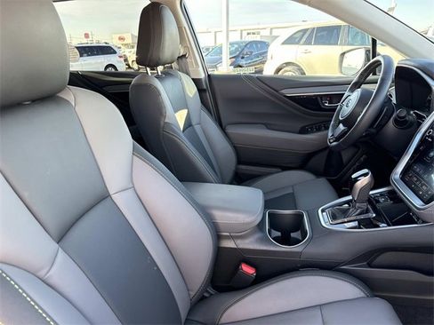 Used 2025 Subaru Outback Onyx Edition image 19