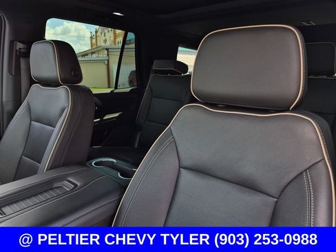 Used 2023 GMC Yukon SLT AWD/4WD image 36