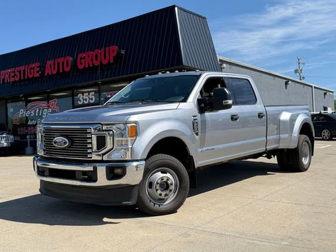 Used 2022 Ford F350 XLT w/ XLT Value Package AWD/4WD image 18