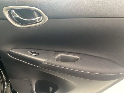 Used 2014 Nissan Sentra SV image 29