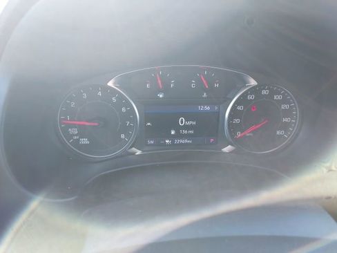 Used 2023 GMC Terrain SLT image 13