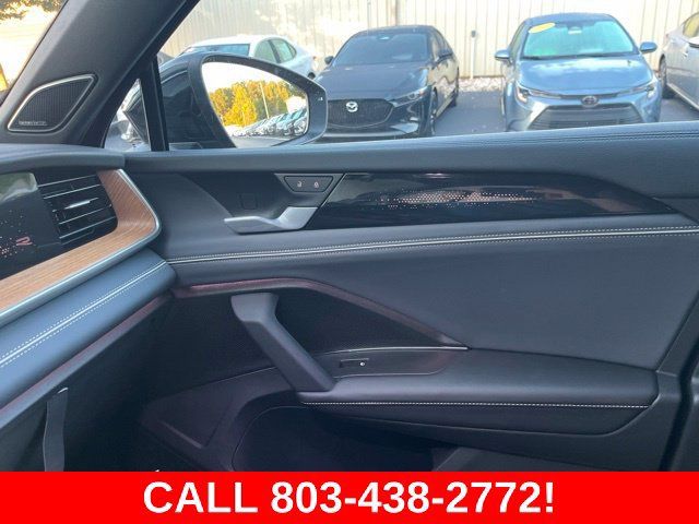 Used 2026 Volkswagen Tiguan SEL R-Line AWD/4WD image 28
