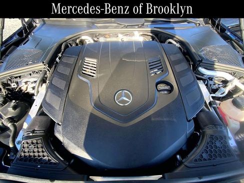 Used 2025 Mercedes-Benz Maybach S 580 4MATIC image 16